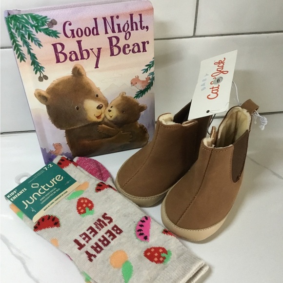 NWT Cat & Jack Brown Tan Ankle Boots Suede Like Plush Lining 3-6 mos, Kids Socks - Picture 1 of 3